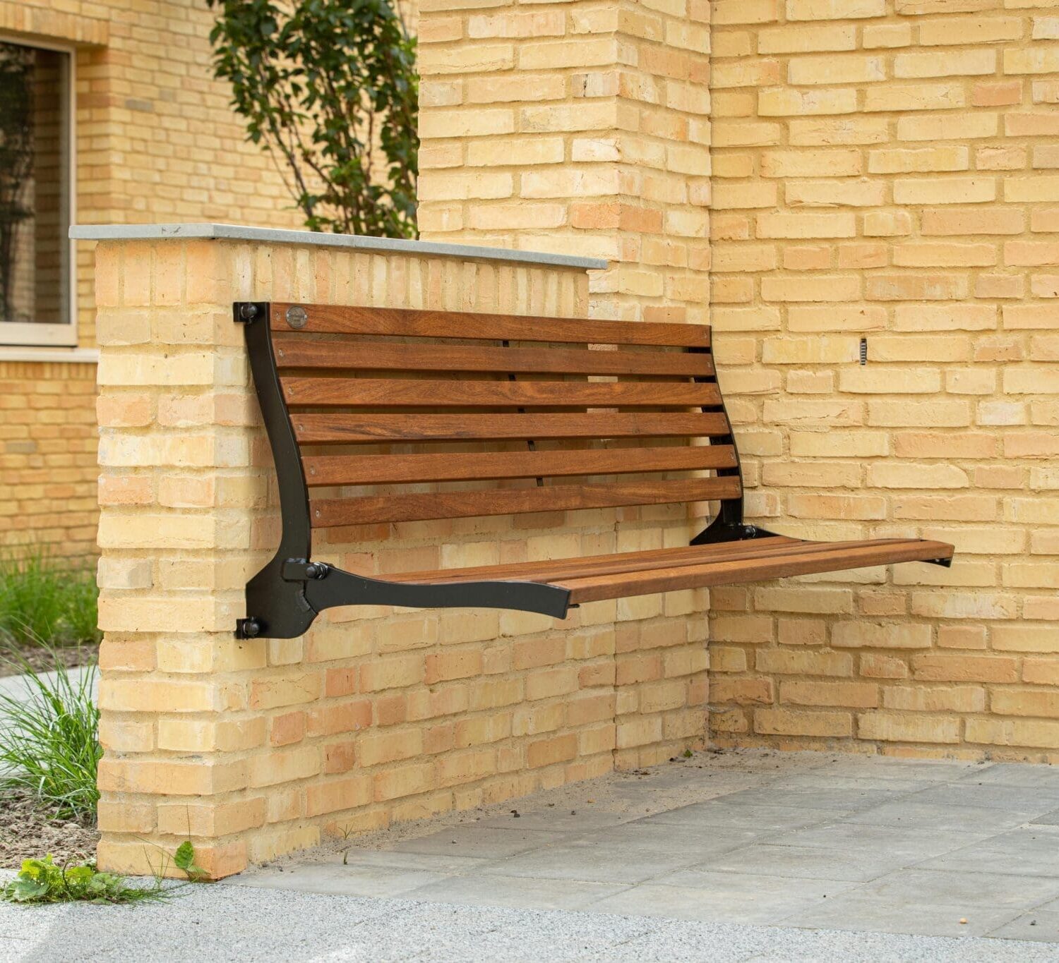 Alternatief beeld van Hangende gevelbank