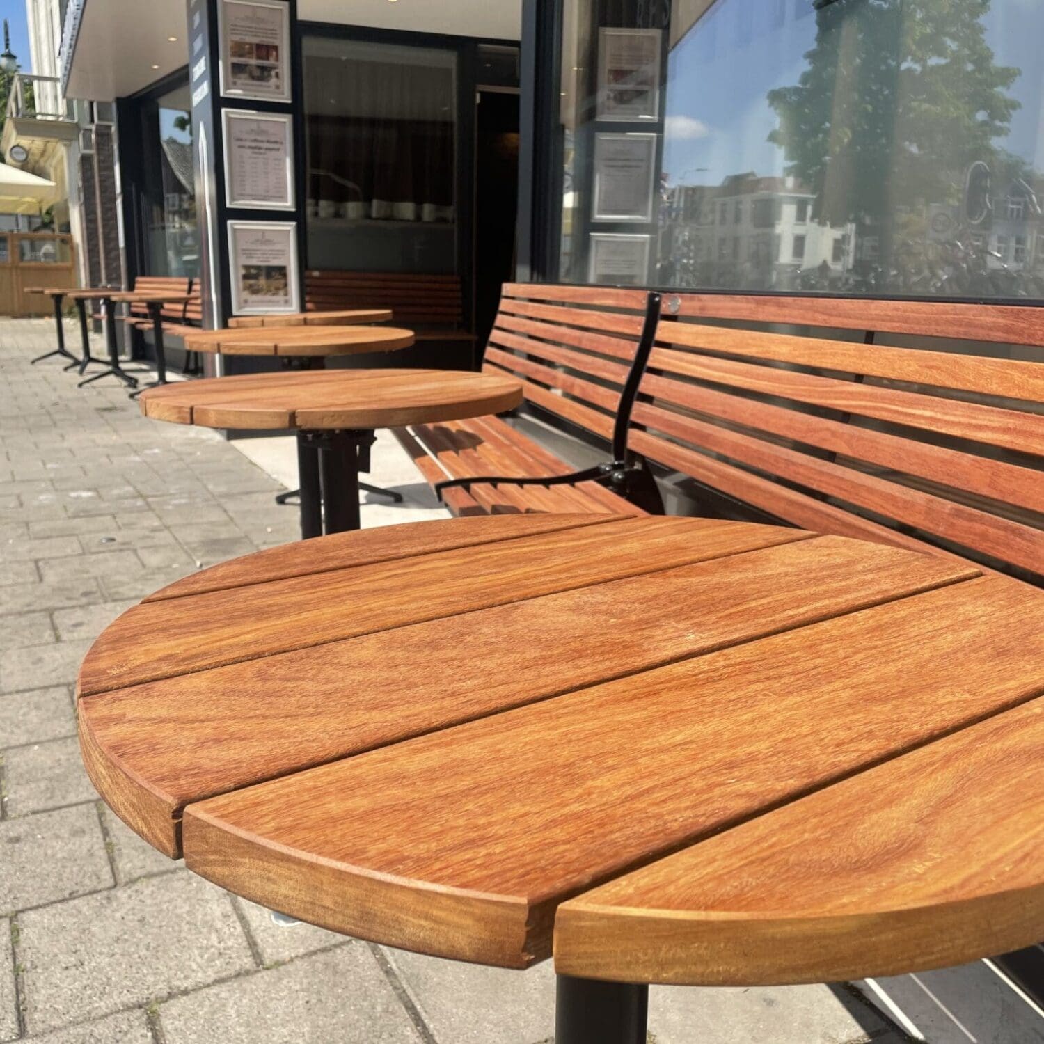 Alternatief beeld van Bijzettafel